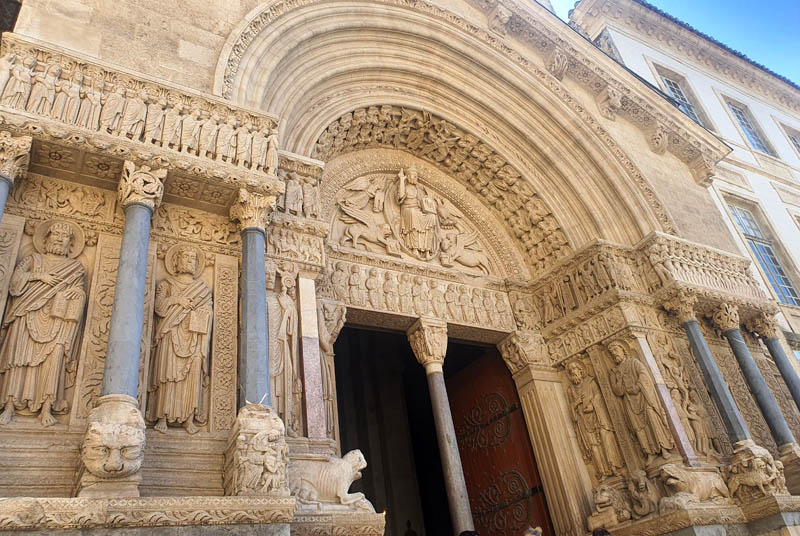 Arles - La iglesia de San Trofimo