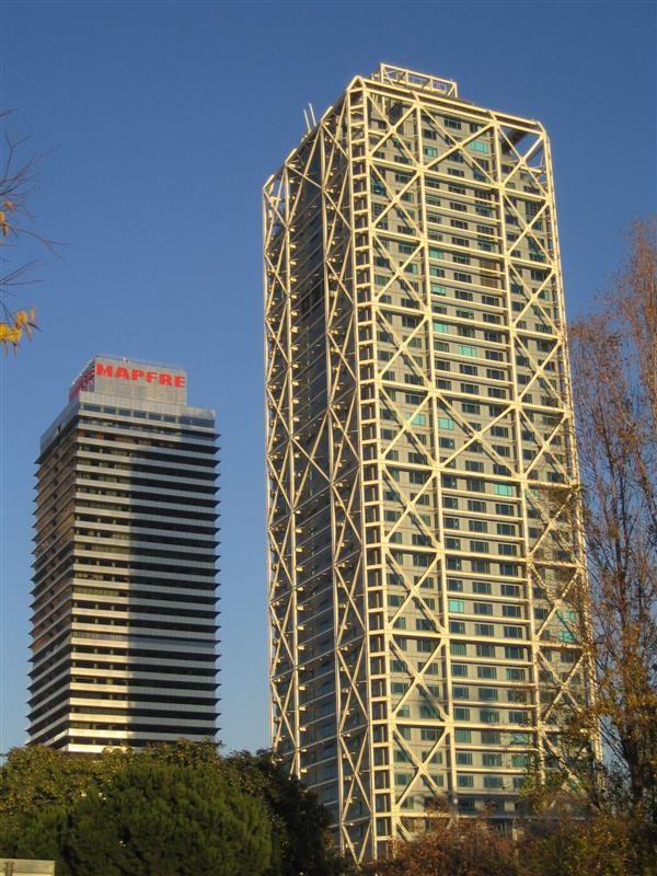 Hotel Arts hotel and Mapfre tower