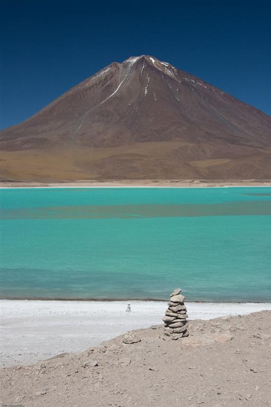 Laguna verde (Green lagoon)<BR>Licancabur