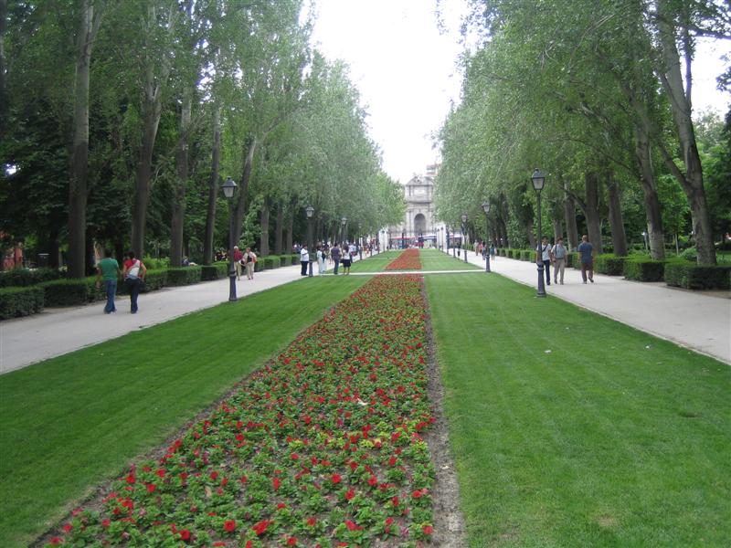 Buen Retiro Park<BR>Avenida de M&eacute;jico (Mexico avenue)