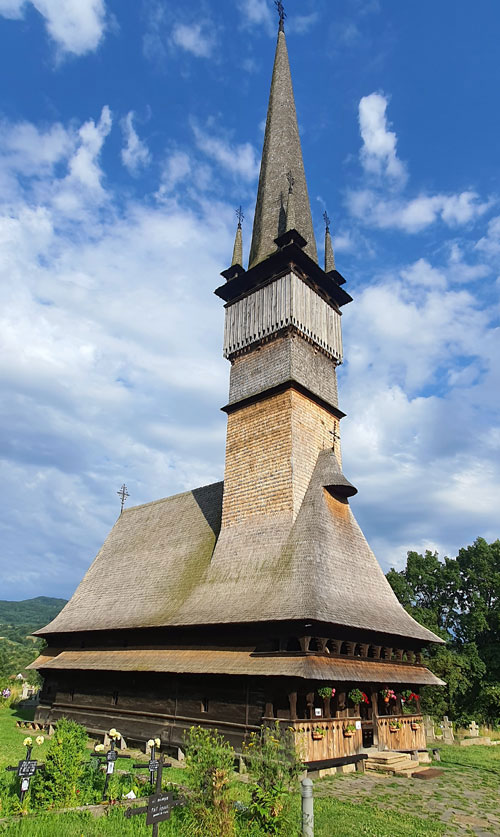 Surdesti - Iglesia de los Arcángeles Miguel y Gabriel